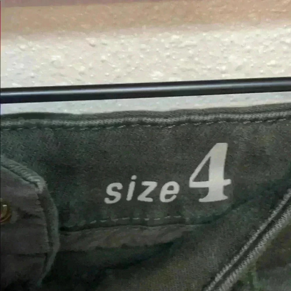 J CREW Women’s Olive Colored Jeans - Picture 5 of 8